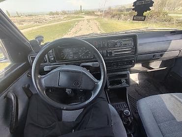 картинги бишкек: Volkswagen Golf: 1988 г., 1.6 л, Кол менен иштөөчү, Бензин, Хетчбек — 9
