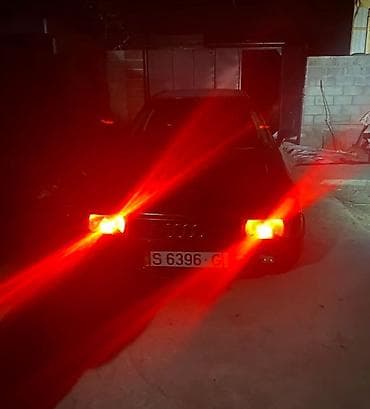 Унаа сатуу: Audi 80: 1989 г., 1.8 л, Кол менен иштөөчү, Бензин — 2