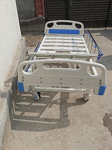 Бахилы: Функциональная медицинская кровать с механическим приводом - — 7