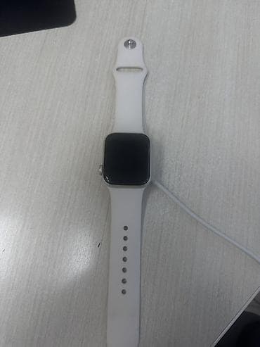смарт: Apple Watch SE GPS SPORT BAND S/M. В идеальном состоянии, почти не — 1