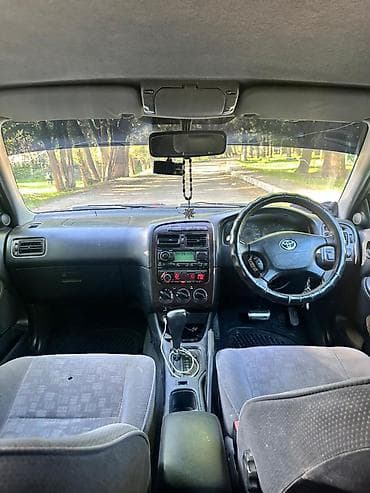 Toyota Avensis: 2002 г., 1.8 л, Автомат, Бензин, Лифтбек — 2
