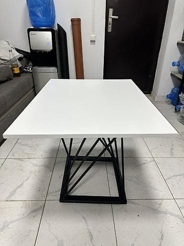 Стулья, табуретки: Журнальный/кофейный стол с дизайнерским металлическим основанием - — 3