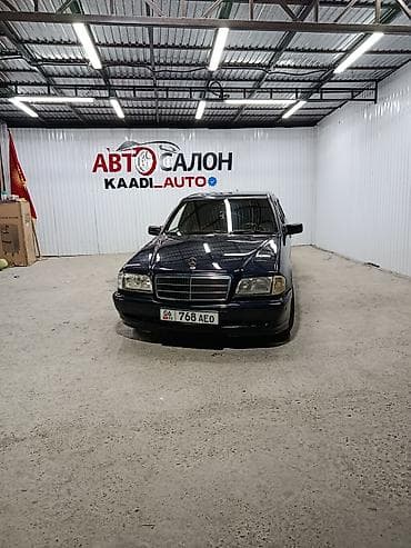 Mercedes-Benz C-Class: 2000 г., Механика, Бензин, Седан