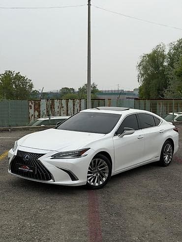 Lexus ES: 2022 г., 2.5 л, Автомат, Гибрид, Седан