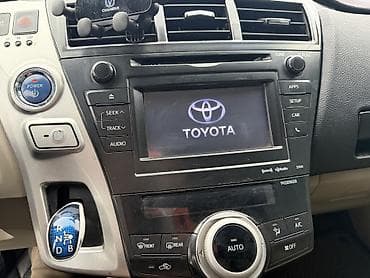 катализатор к 5: Toyota Prius V: 2013 г., 1.8 л, Вариатор, Гибрид, Универсал — 10