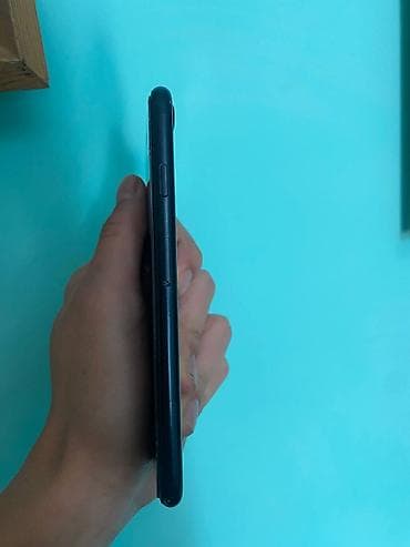 iphone 8se: IPhone SE 2020, Б/у, 128 ГБ, Черный, Защитное стекло, 80 % — 9
