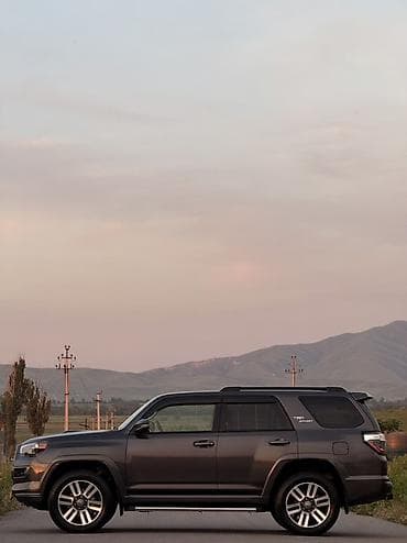 byd 5: Toyota 4Runner: 2022 г., 4 л, Автомат, Бензин, Внедорожник — 4