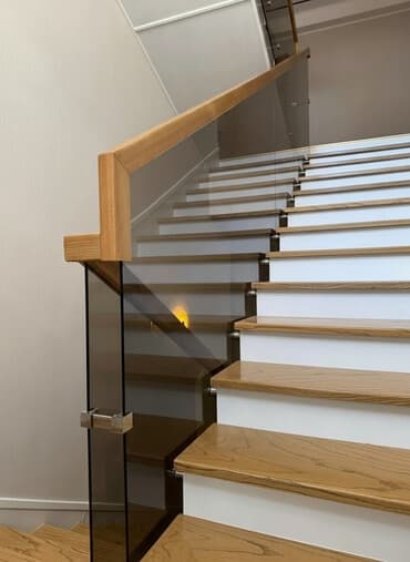 Готовые перила, Материал: Стекло, Для лестницы