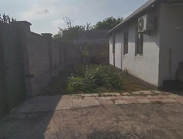 Дома: 🏡 Продаётся уютный 4-комнатный дом в ж/м Ак-Босого! 🌿 Площадь участка — 3