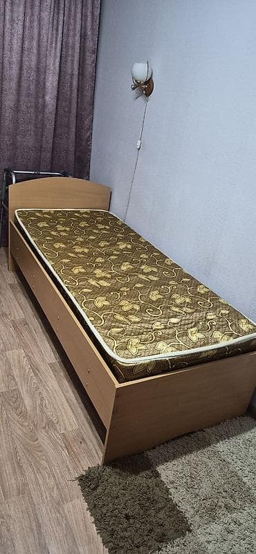 Односпальная кровать, Б/у, С матрасом, длина - 194 см