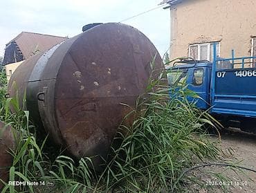 бочки тонна: Бочка 10тонна и маленький не знаю сколько куб. цена за двоих — 3