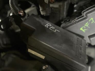 продаю дом: Петли капота Toyota, Б/у, Оригинал — 9