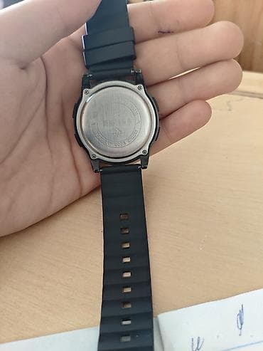 red center: За всех 1300 Skmei за 700 остальные по штучно 300 состояние хорошее — 2