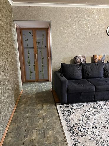 квартиру токмак: 3 комнаты, 58 м², 104 серия, 4 этаж — 4