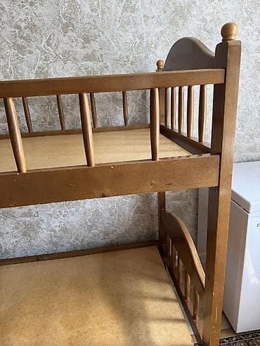 Изоляциялык материалдар: Балдар үчүн эки ярустуу, Табигый жыгач, түсү - Күрөң — 1