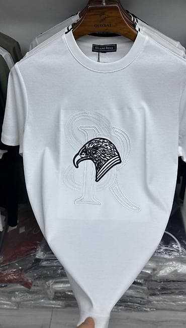 nike tech flece: Футболки с фирменными принтами - Модели: с крупным логотипом BOSS и — 3