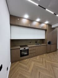 срочно продаётся 1 комнатная квартира в районе ошского рынка по улице кенсуйская: 1 комната, 46 м², Элитка, 2 этаж, Дизайнерский ремонт — 3