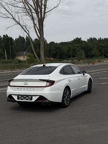 2022: Hyundai Sonata: 2022 г., 1.6 л, Автомат, Бензин, Седан — 5