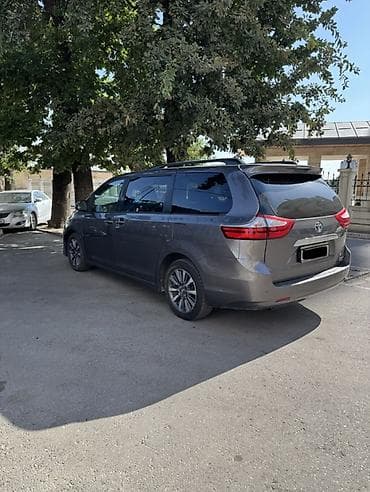 transporter multivan: Toyota Sienna: 2018 г., 3.5 л, Автомат, Бензин, Минивэн — 4