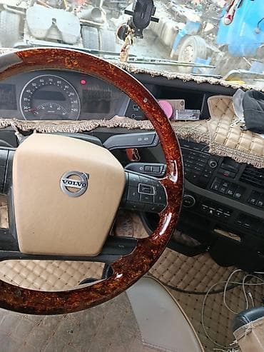 subaru sti: Тягач, Volvo, 2015 г., Без прицепа — 5