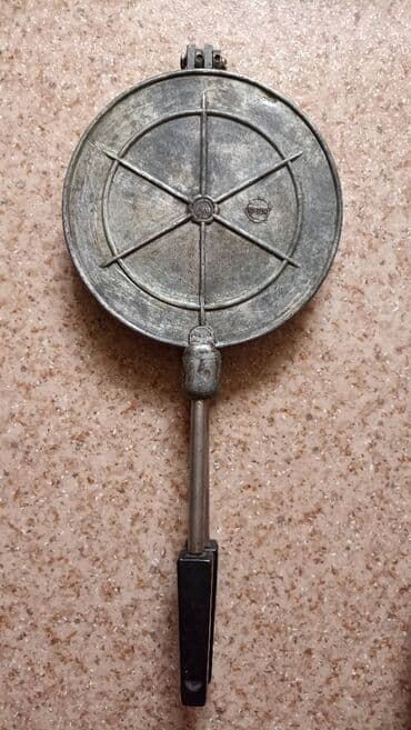 флаг кыргызстана 1898: Продаю .Советская форма для печенья сердечки . Возможен обмен на что — 2