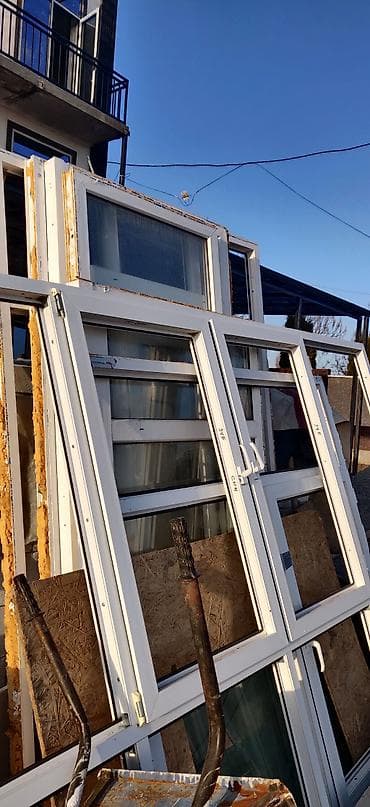 Эшиктер жана комплектөөчүлөр: Пластиковые окна и двери из ПВХ - Материал: белый ПВХ-профиль. - — 4