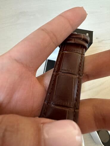 где можно продать наручные часы: Механика
Без батарея 
Ремень кожа 
В комплекте коробка — 6