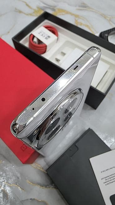 poco 6 pro: OnePlus 12, Б/у, 256 ГБ, цвет - Серебристый, 2 SIM, 1 SIM — 5