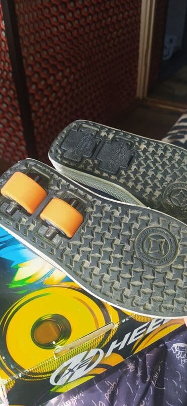 флипчарты 21 6 х 29 7 см с дополнительными планками: Роликовые кроссовки Heelys в хорошем состоянии.Размер 31 и 32.За две — 3