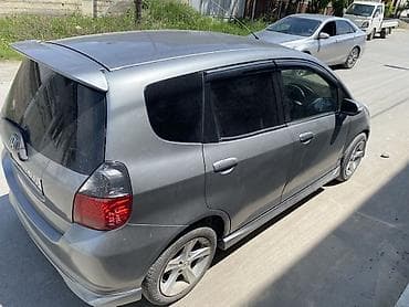 машину в кредит без первоначального взноса: Honda Fit: 2003 г., 1.5 л, Вариатор, Бензин, Хэтчбэк — 4