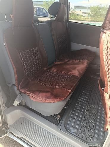 tesla s: Toyota Voxy: 2002 г., Минивэн — 6