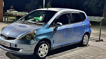 Продажа авто: Honda Fit: 2002 г., 1.3 л, Автомат, Бензин, Хэтчбэк — 2