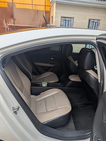 шевроле волть: Chevrolet Volt: 2011 г., Гибрид, Хэтчбэк — 3