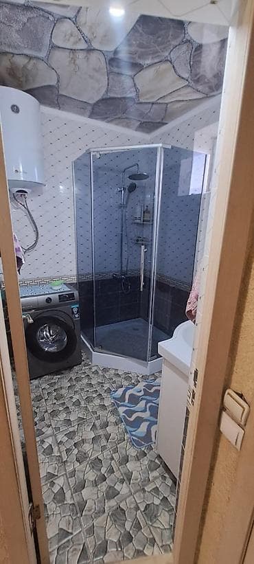 продом дом: Сдаётся отдельная комната в Чолпон-Ате в доме с полноценным санузлом и — 2
