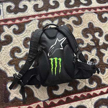 Спортивные сумки: Рюкзак для мотоспорта/вело Alpinestars x Monster Energy, черный Есть — 1
