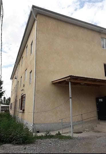 Студия с собственным санузлом в малоэтажном доме.25.м2 можно еще 25