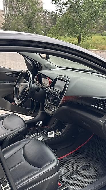 Chevrolet Spark: 2016 г., 1 л, Вариатор, Бензин, Хэтчбэк — 10