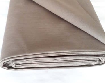 Плащевая ткань. цвет бежевый. размер ширина 1.6 м. Цена 800 сом/м