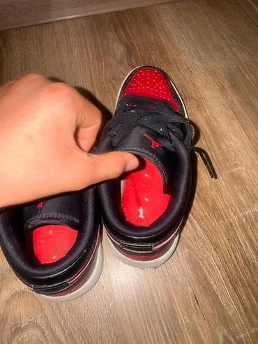 Мужская обувь: Кроссовки Jordan 1 Low (стиль Bred/Black-Red) Nike Air Jordan 1 Low — 4
