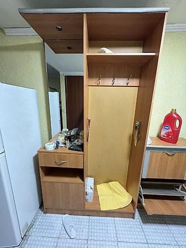 с мебелью: 🪑 Продаю мебель 🏠 🪑 Столы 🪑 Стулья 🚪 Шкаф 📦 И другие вещи для дома ✅ — 2