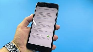 Техника и электроника: IPhone 8 Plus, Б/у, 64 ГБ, Черный, Чехол, 75 % — 8