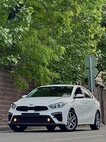 Kia K3: 2021 г., 1.6 л, Вариатор, Бензин, Седан