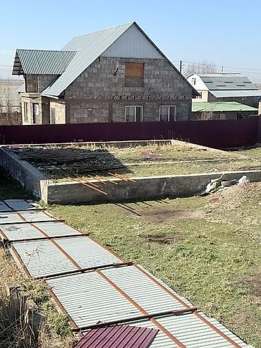 продаю дом г кайынды: Продаётся дом с участком. - Жилое помещение с двумя комнатами — 8