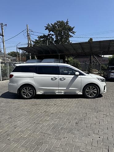 v class: Kia Carnival: 2019 г., 2.2 л, Автомат, Дизель, Минивэн — 6