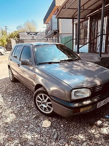 Продажа авто: Volkswagen Golf: 1992 г., 1.8 л, Механика, Бензин, Хэтчбэк — 2