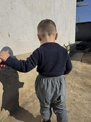 детские спортивные костюмы с начесом: Срочно 2жаштагы баланы караганга няня керек. Саат 13:00дон 18:30га — 1