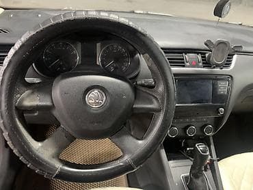 шкода: Skoda Octavia: 2017 г., 1.6 л, Автомат, Бензин, Седан — 9