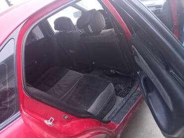 Mazda 626: 1998 г., 1.8 л, Механика, Бензин, Хэтчбэк