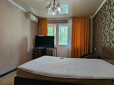 Бөлмөлөр: Сдается уютная 1 комнатная квартира с балконом в зеленом районе — 3