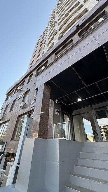 Коммерческая недвижимость: Аренда офисов, 30 м², В бизнес центре, 1 линия — 4